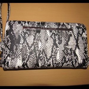 Steve Madden wrist wallet